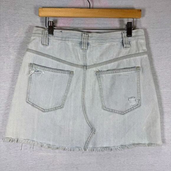 We The Free Denim Mini Skirt Pleated Light Wash Women's Size 27 - Picture 4 of 8